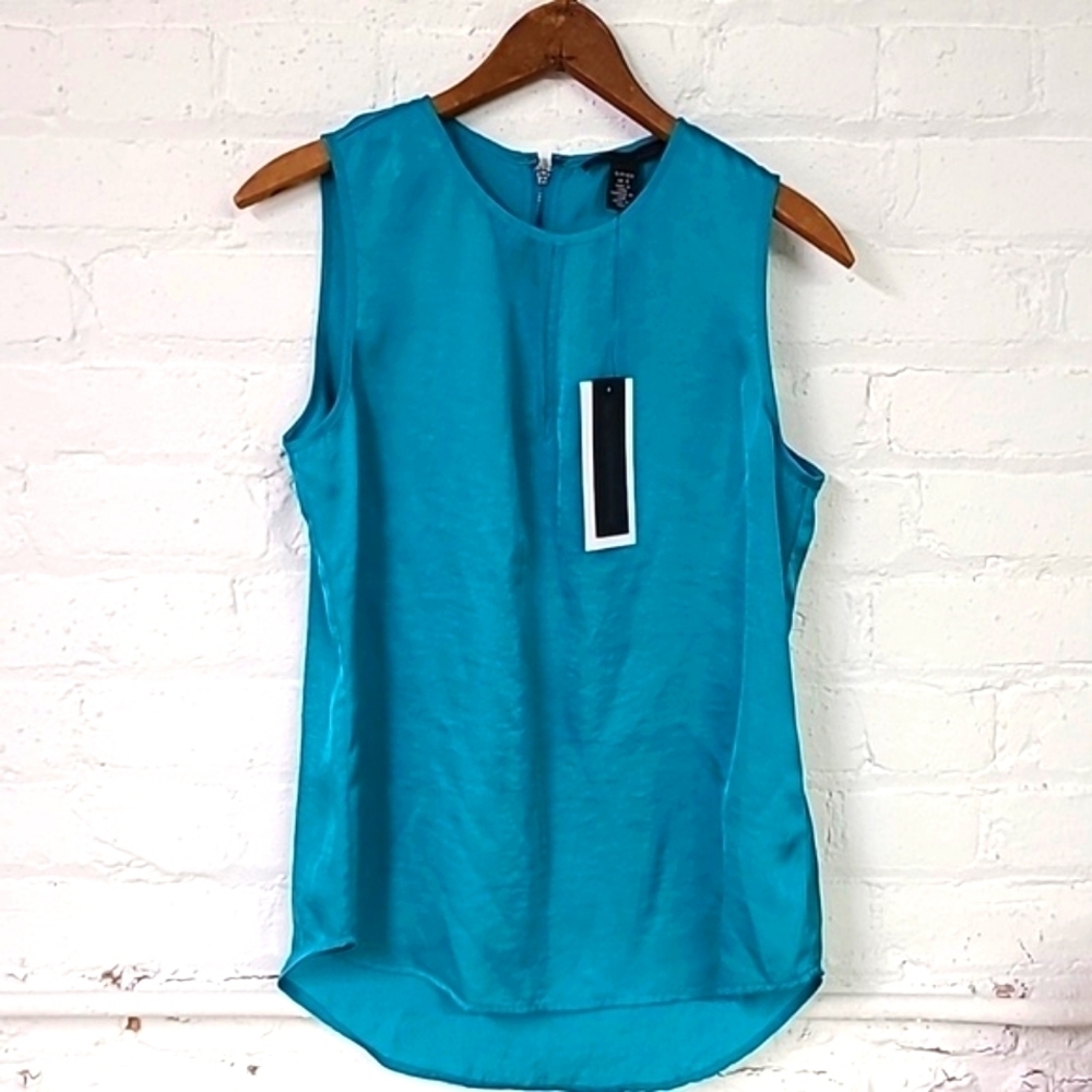 NWT Kenneth Cole Size Small